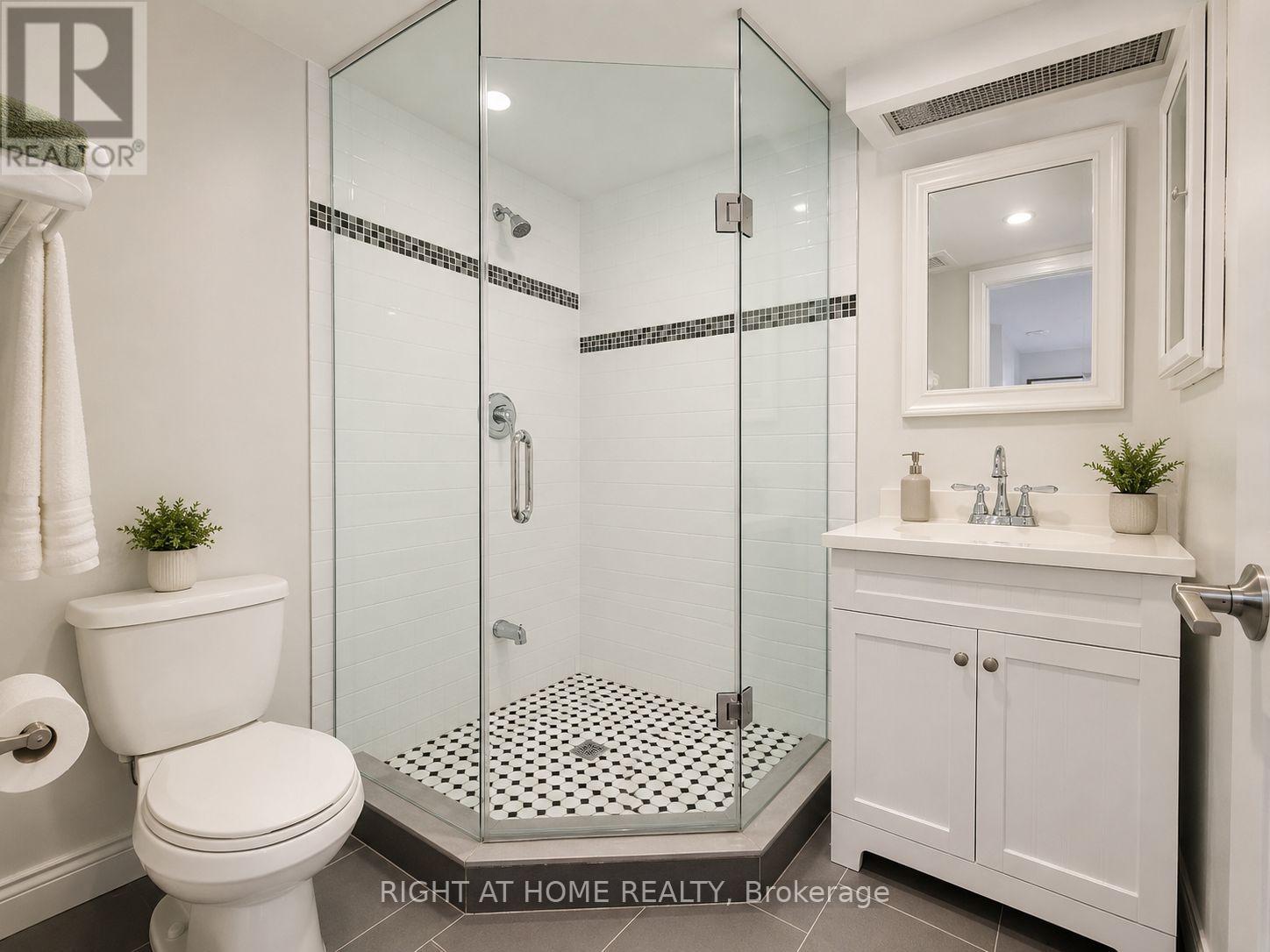 611 - 5 Concorde Place, Toronto, Ontario M3C 3M8 - Photo 11 - C13548978