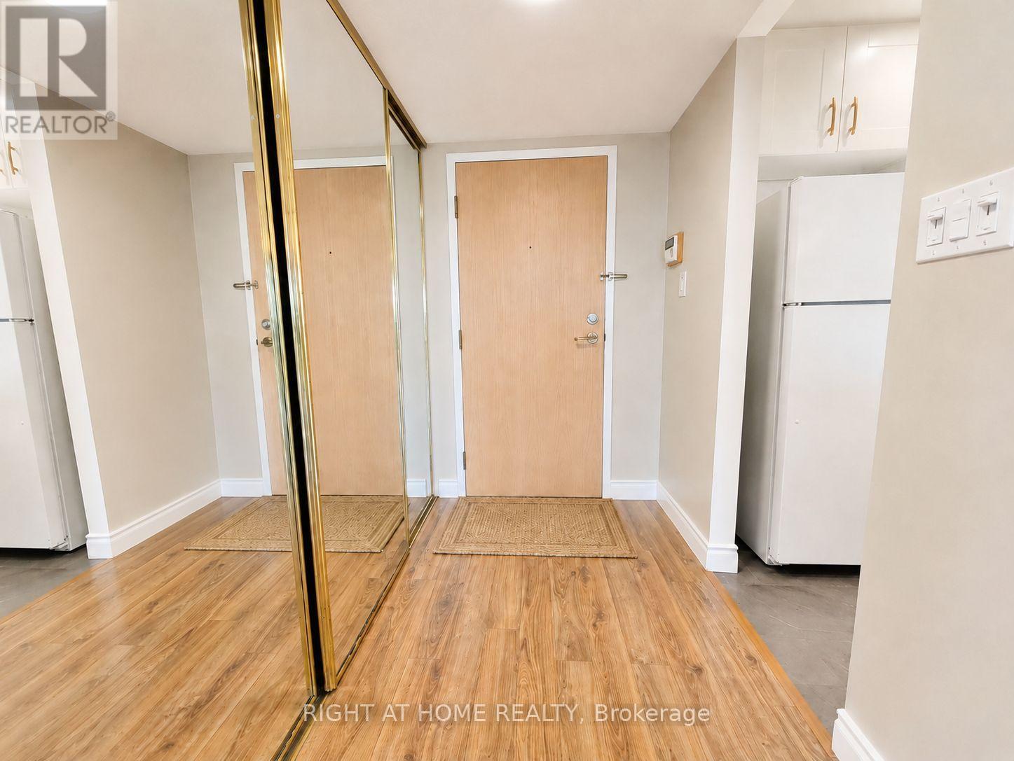 611 - 5 Concorde Place, Toronto, Ontario M3C 3M8 - Photo 2 - C13548978