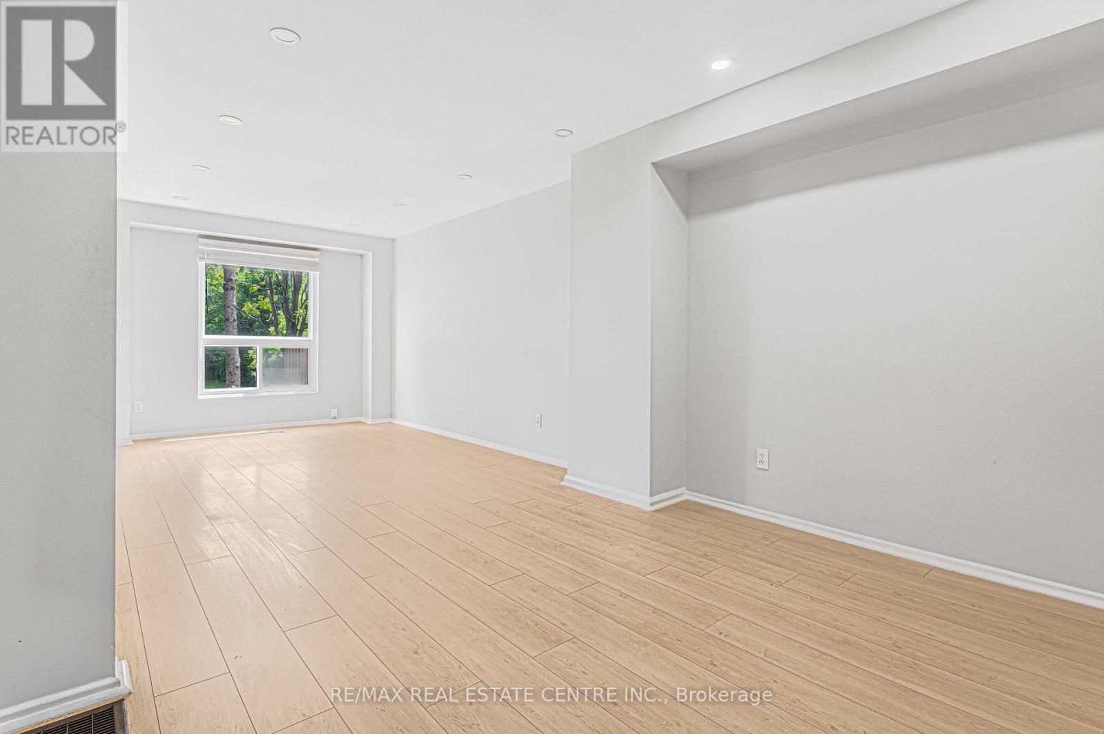 Unknown Address, ,    - Photo 10 - E13549008