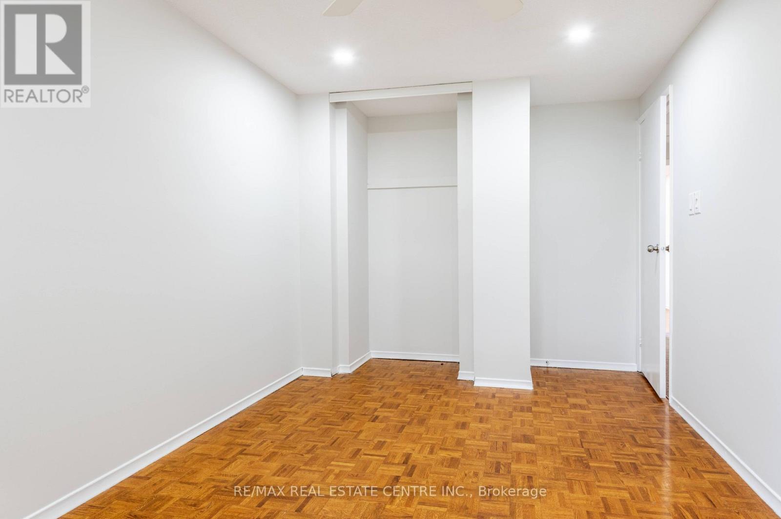 Unknown Address, ,    - Photo 22 - E13549008