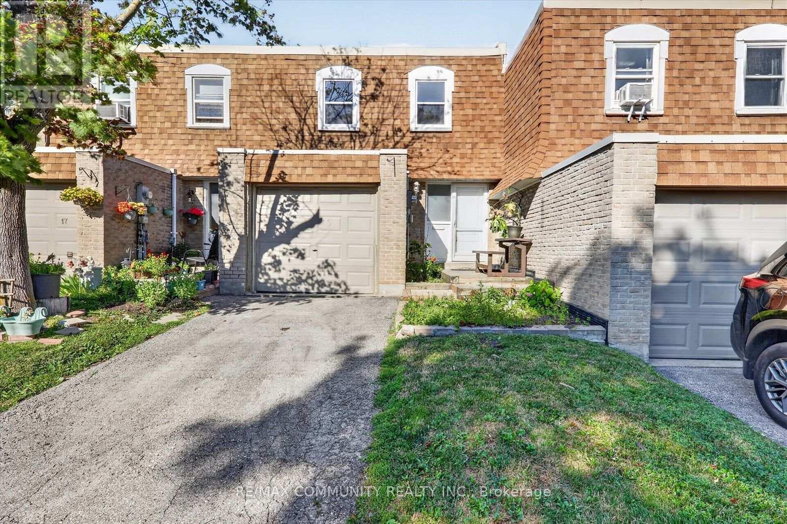 15 - 850 HUNTINGWOOD DRIVE, Toronto (L'Amoreaux)