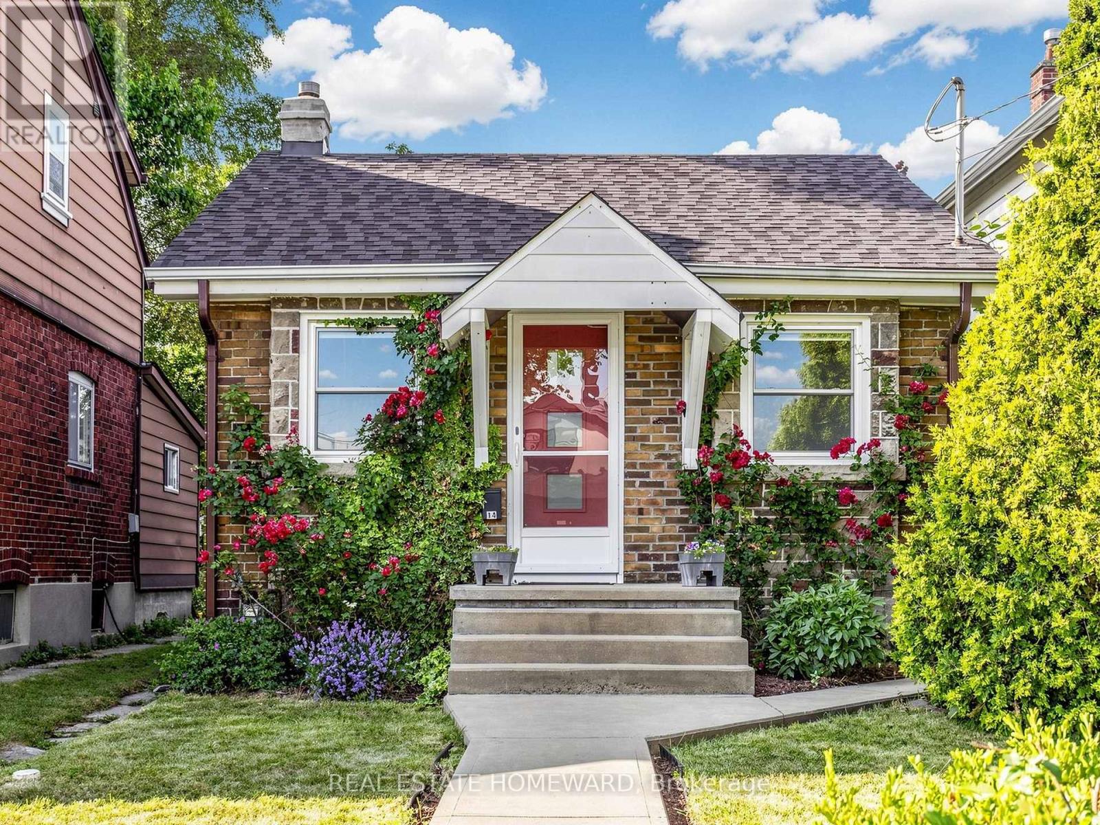 14 BEACHDALE AVENUE, Toronto, Ontario