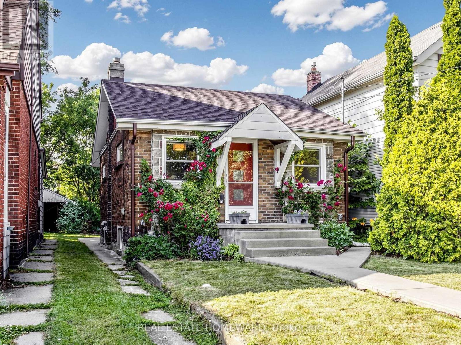 14 Beachdale Avenue, Toronto, Ontario  M1N 1V8 - Photo 2 - E13549120