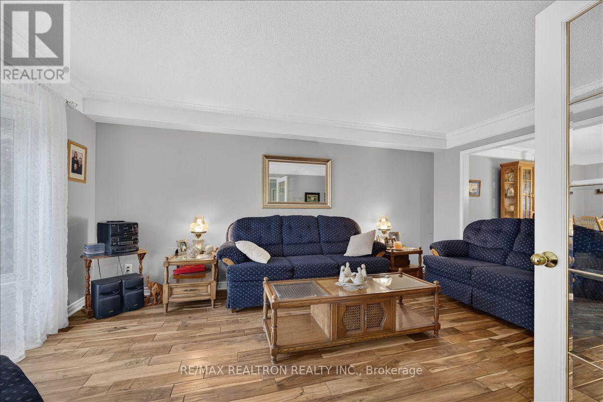 2767 Shering Crescent, Innisfil, Ontario  L9S 1G9 - Photo 11 - N13548942