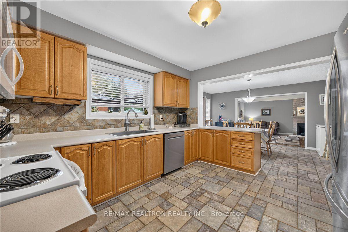 2767 Shering Crescent, Innisfil, Ontario  L9S 1G9 - Photo 15 - N13548942
