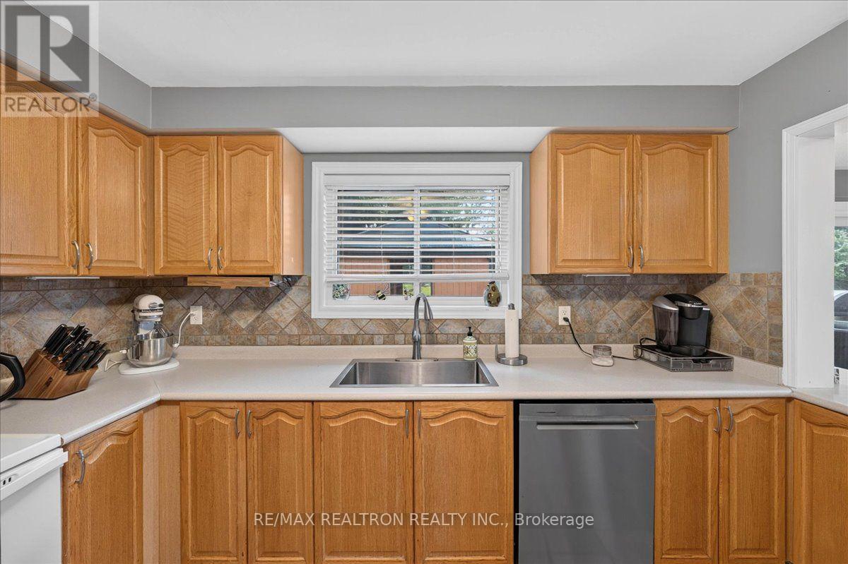 2767 Shering Crescent, Innisfil, Ontario  L9S 1G9 - Photo 17 - N13548942