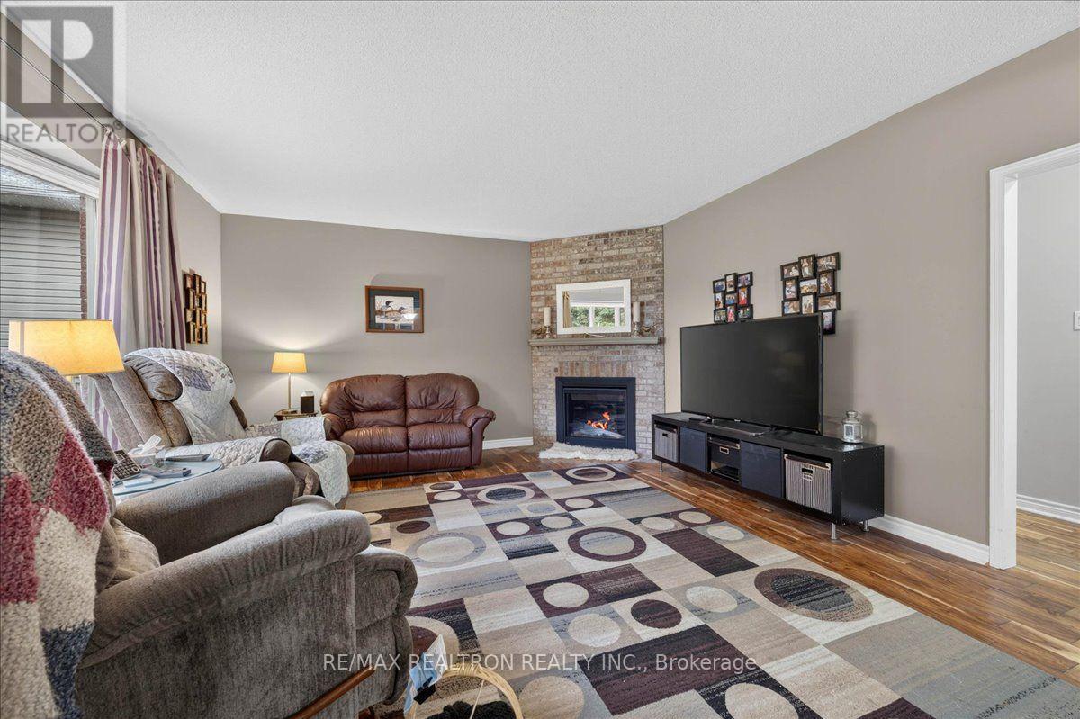 2767 Shering Crescent, Innisfil, Ontario  L9S 1G9 - Photo 21 - N13548942