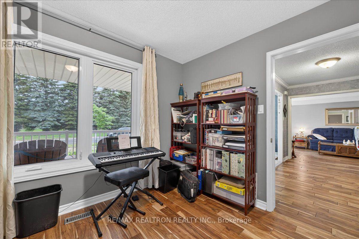 2767 Shering Crescent, Innisfil, Ontario  L9S 1G9 - Photo 9 - N13548942