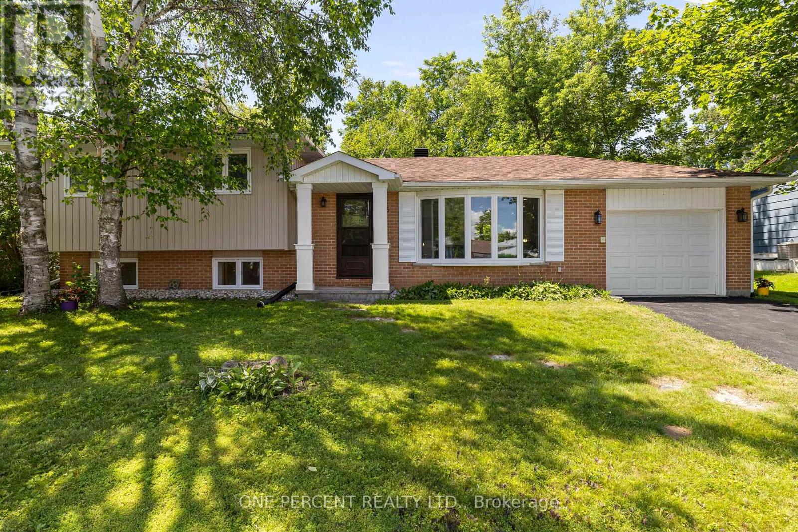 395 Harmon Road, Orillia, Ontario  L3V 2H3 - Photo 2 - S13549194