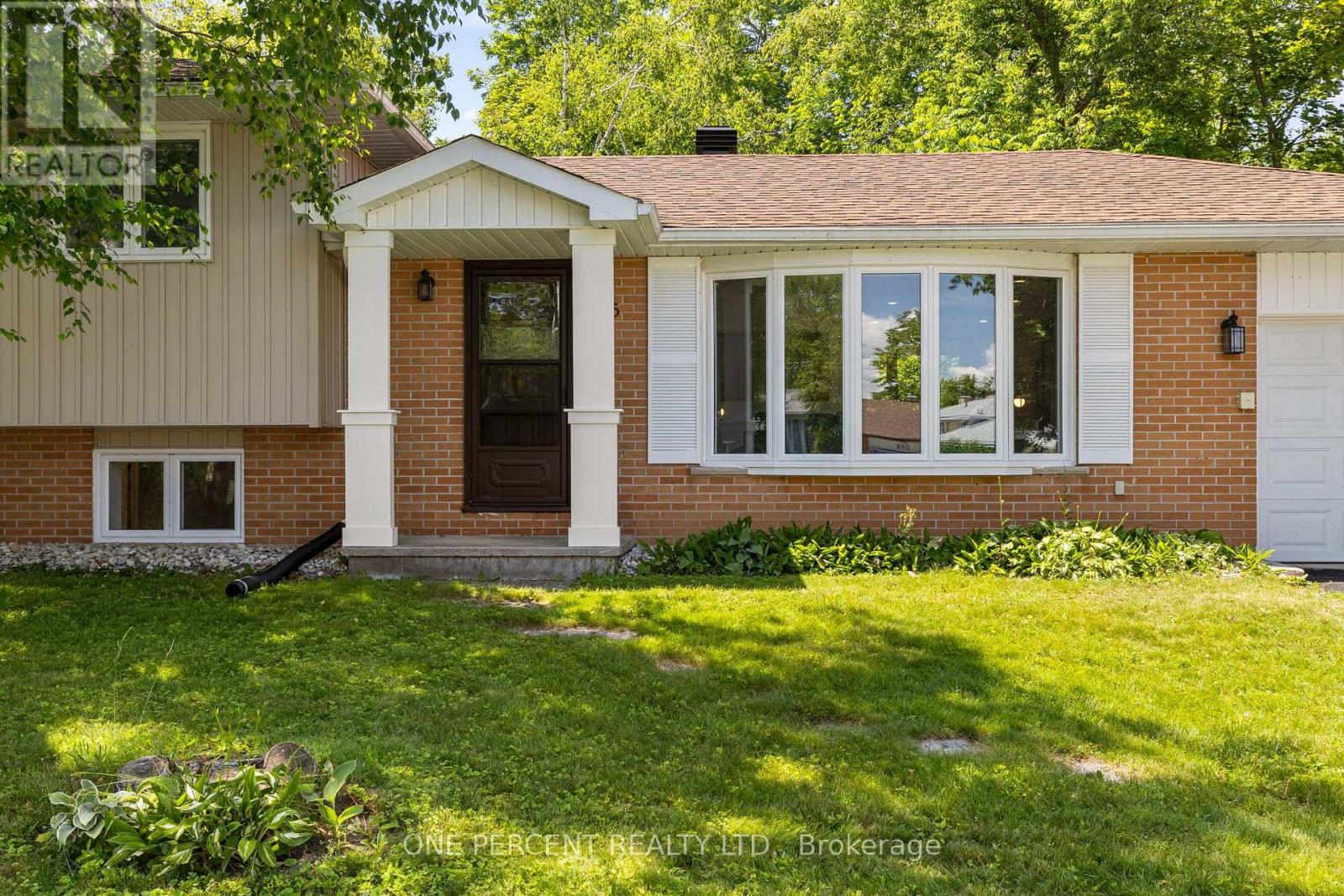 395 Harmon Road, Orillia, Ontario  L3V 2H3 - Photo 3 - S13549194