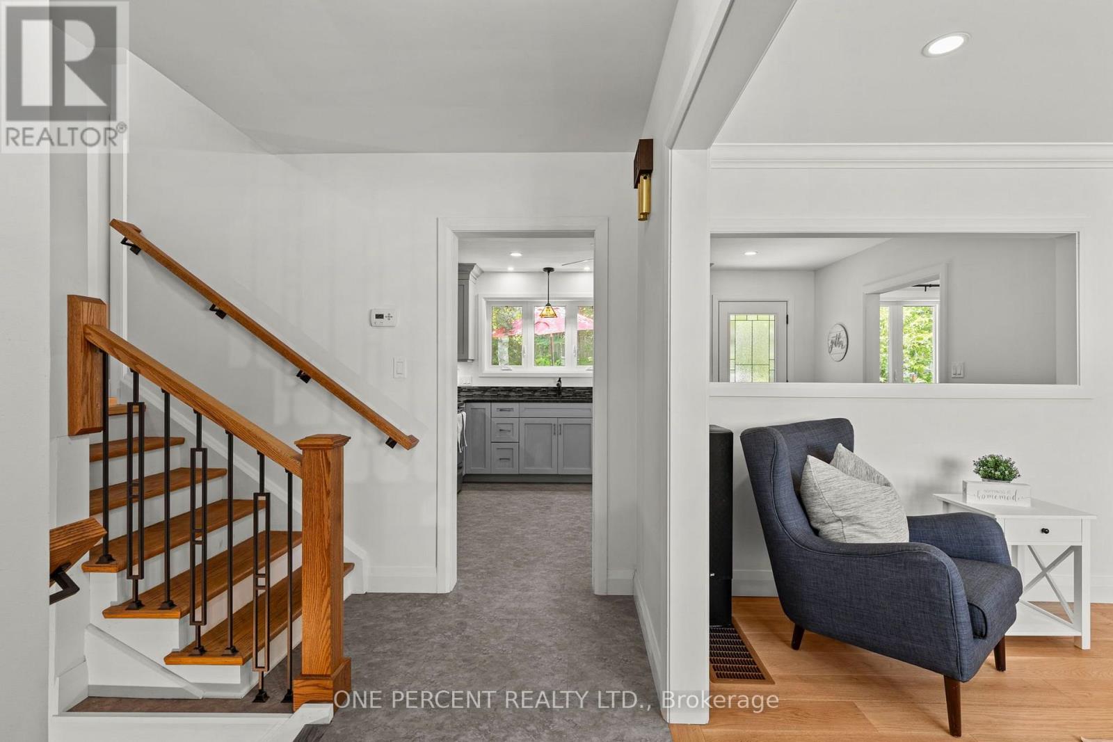 395 Harmon Road, Orillia, Ontario  L3V 2H3 - Photo 6 - S13549194
