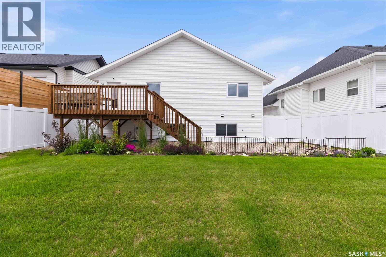 807 Weir Crescent, Warman, Saskatchewan  S0K 4S4 - Photo 45 - SK042135