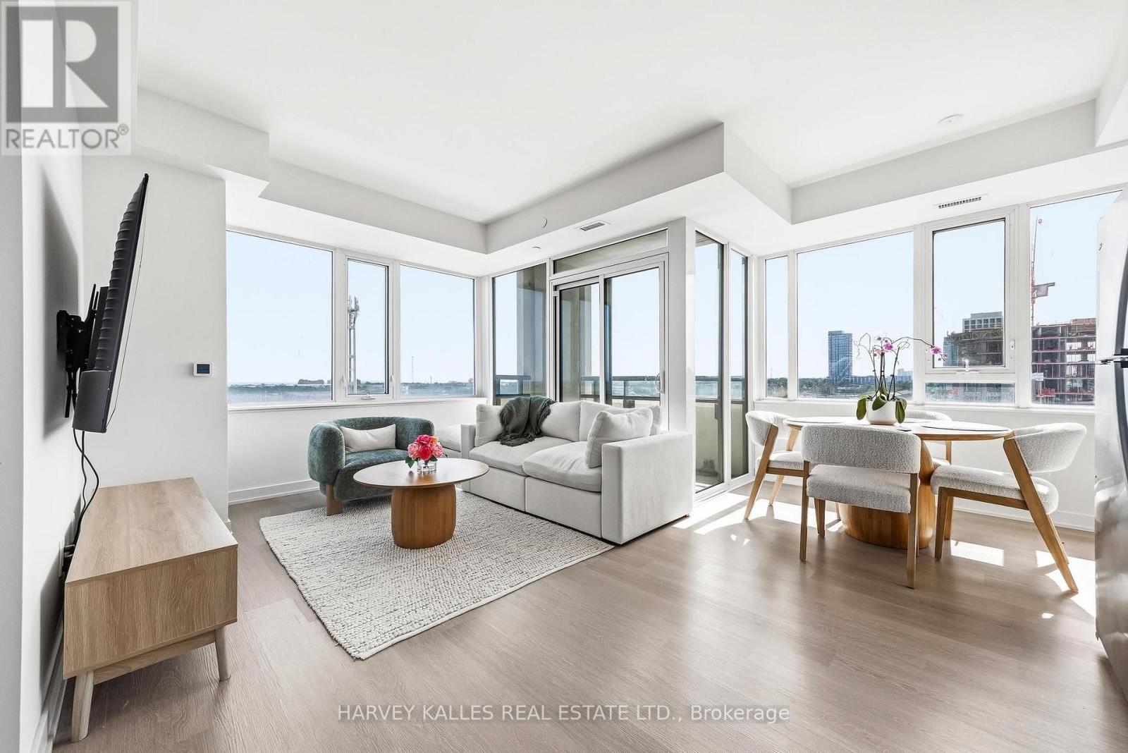 603 - 859 The Queensway, Toronto, Ontario  M8Z 1N8 - Photo 1 - W13548982