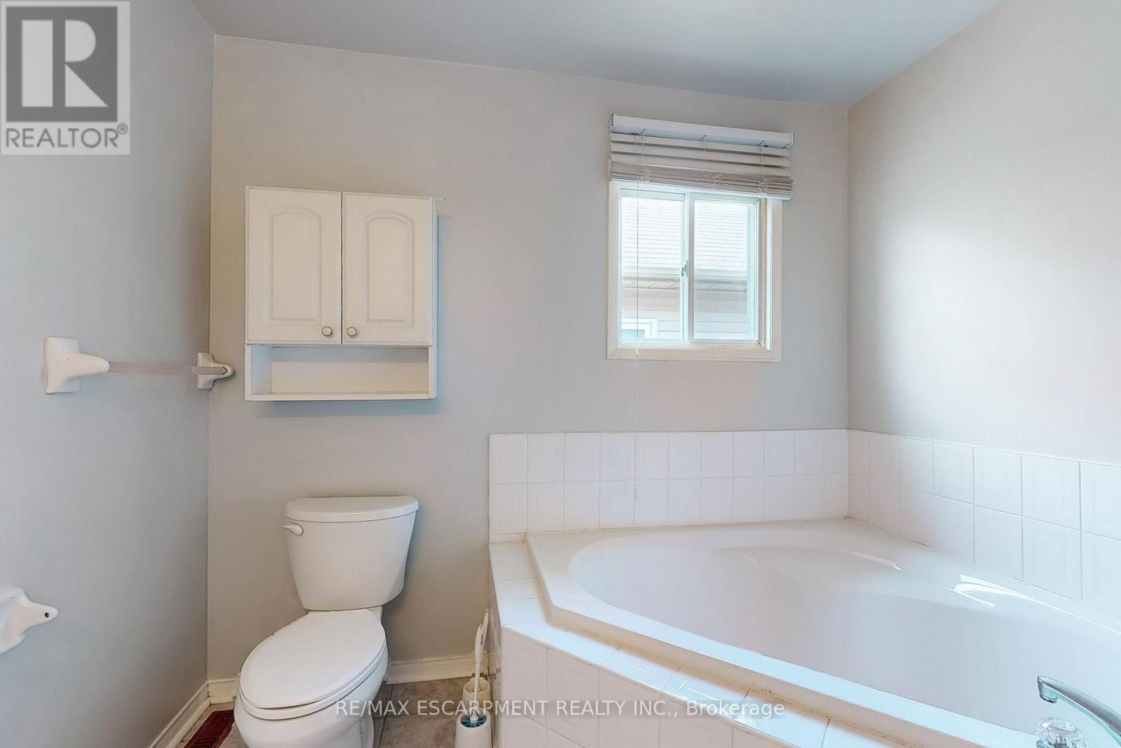 5134 Des Jardines Drive, Burlington, Ontario  L7L 6L7 - Photo 18 - W13549016