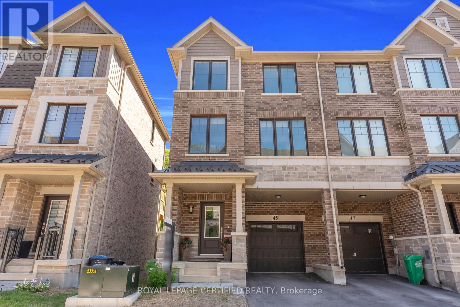 45 Folcroft Street, Brampton, Ontario  L6Y 6L3 - Photo 2 - W13549100