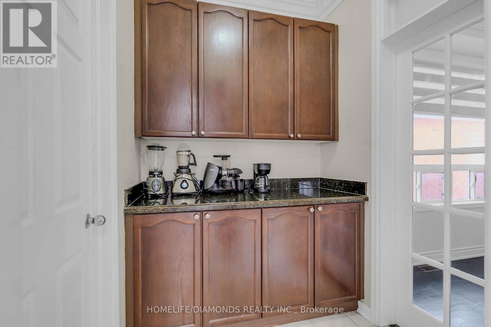 70 Maldives Crescent, Brampton, Ontario  L6P 1L1 - Photo 14 - W13549238