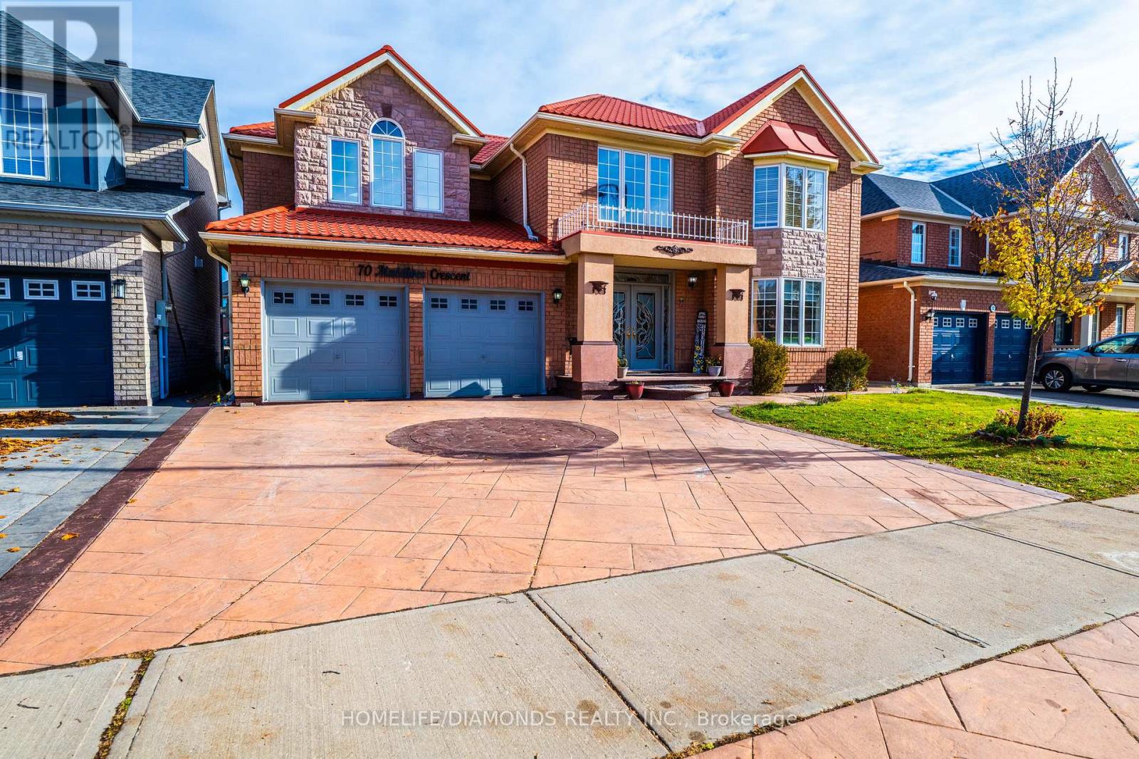 70 Maldives Crescent, Brampton, Ontario  L6P 1L1 - Photo 2 - W13549238