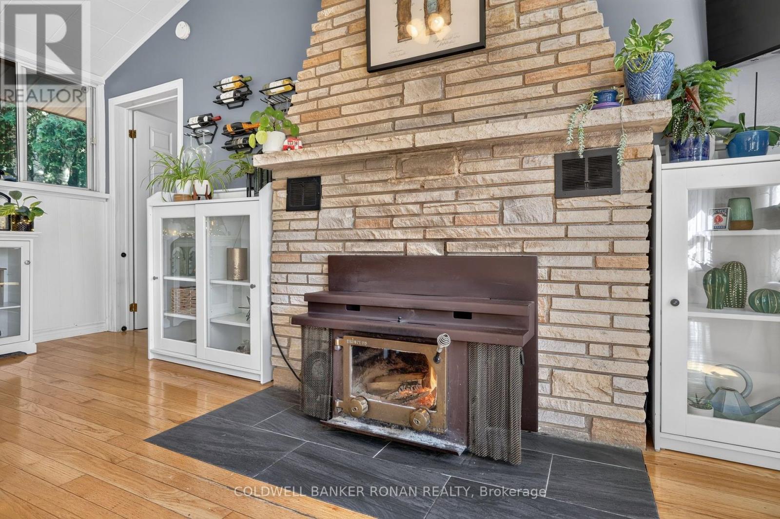 16 Dean Road, Mulmur, Ontario  L9V 3E7 - Photo 18 - X13549110
