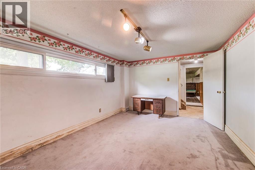 602 Highpoint Avenue, Waterloo, Ontario  N2L 4N1 - Photo 32 - 40847021