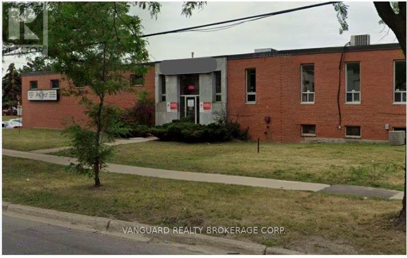 185 TORYORK DRIVE, Toronto, Ontario