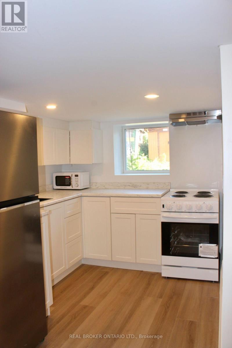 3 - 659 Vaughan Road, Toronto, Ontario M6E 2Y4 - Photo 8 - C13521352