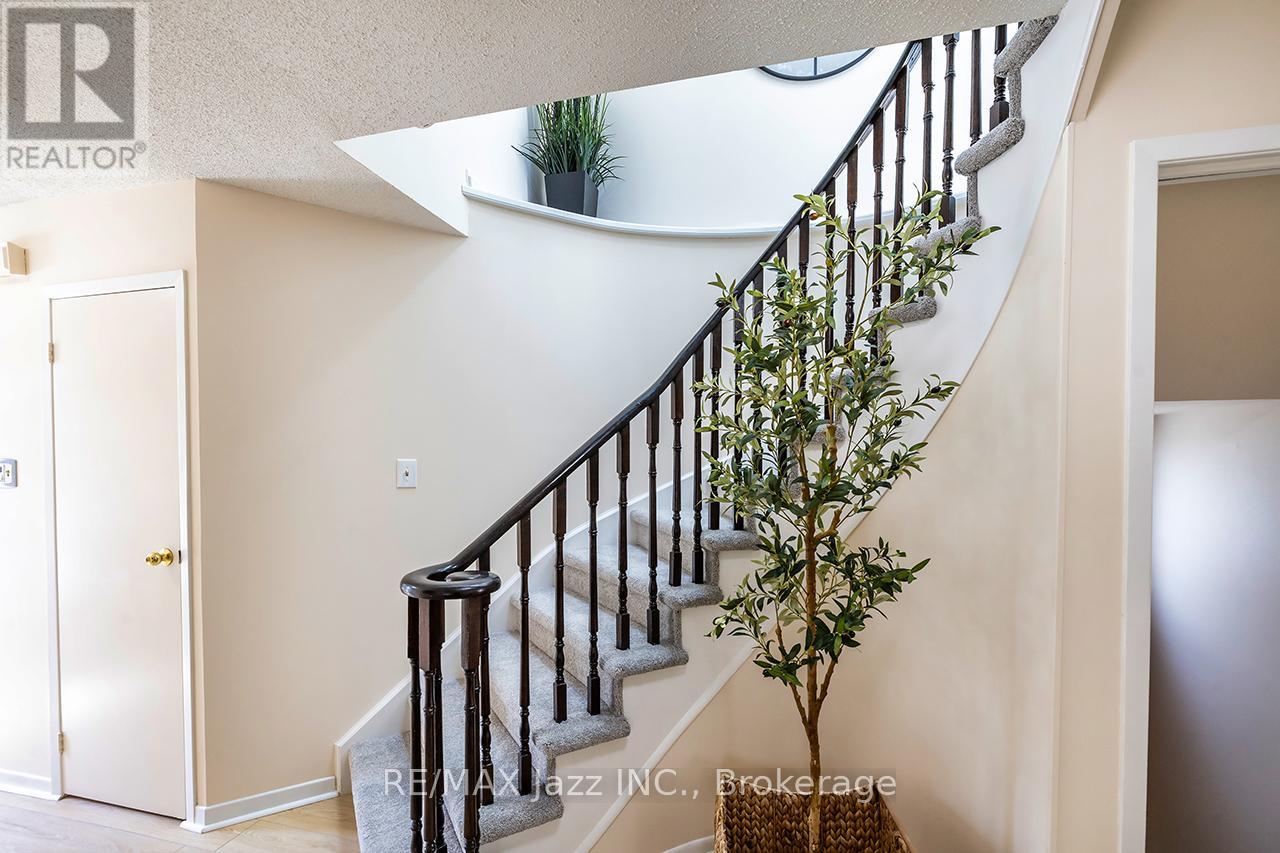 759 Cobblers Court, Pickering, Ontario  L1V 3S2 - Photo 16 - E13549342