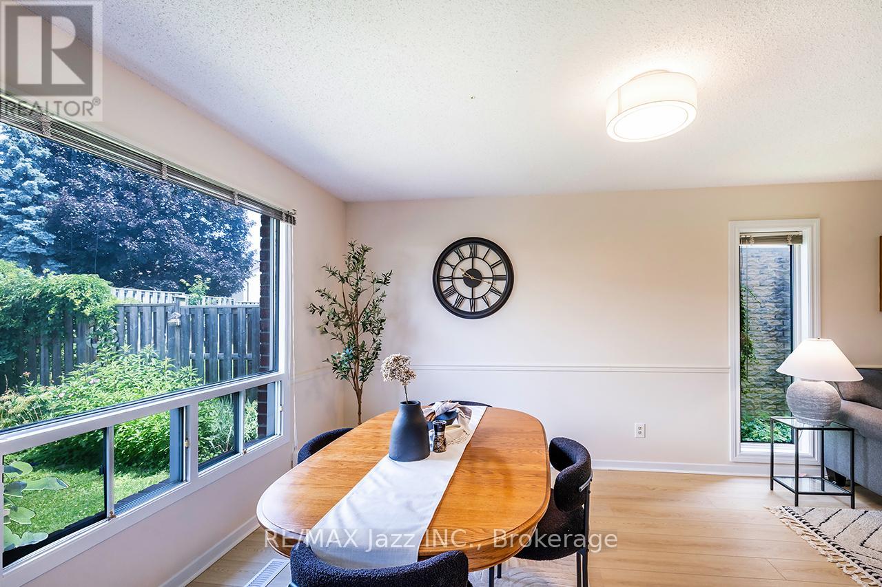 759 Cobblers Court, Pickering, Ontario  L1V 3S2 - Photo 8 - E13549342