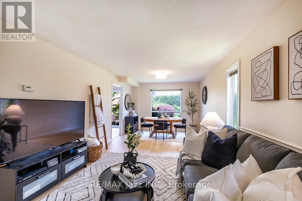 759 Cobblers Court, Pickering, Ontario  L1V 3S2 - Photo 9 - E13549342