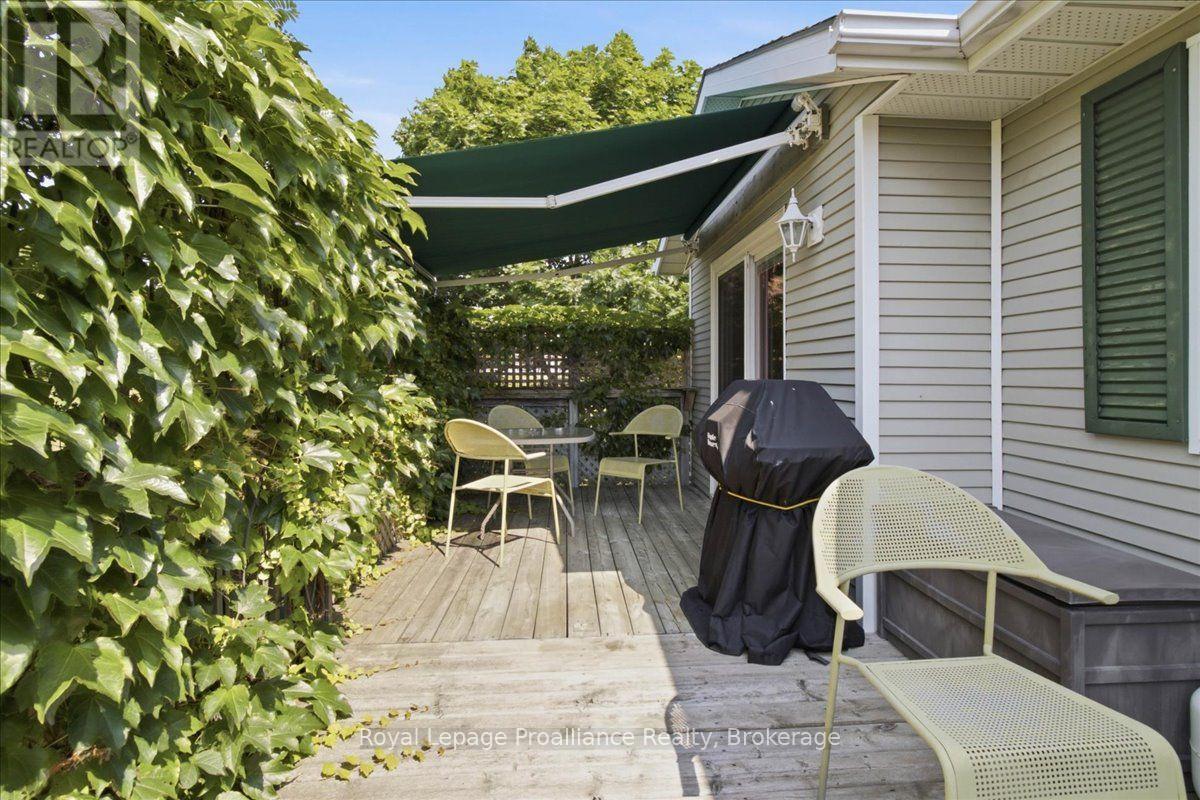 12 Reynolds Place, Prince Edward County, Ontario  K0K 3L0 - Photo 18 - X13549410