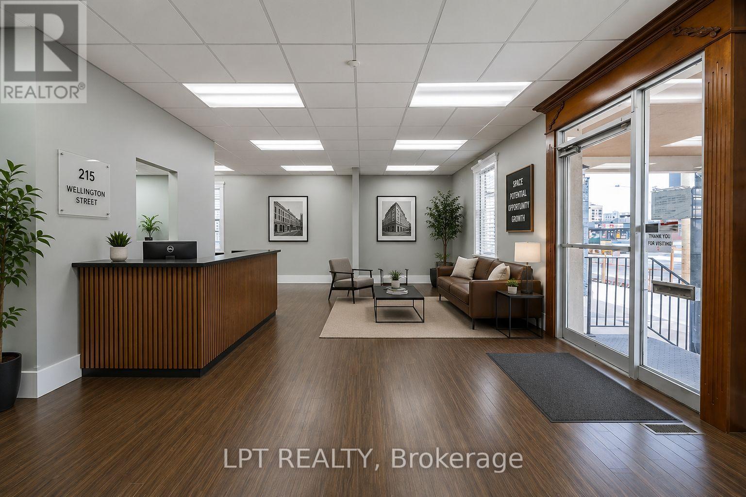 215 Wellington Street, London East, Ontario  N6B 2L2 - Photo 2 - X13549264