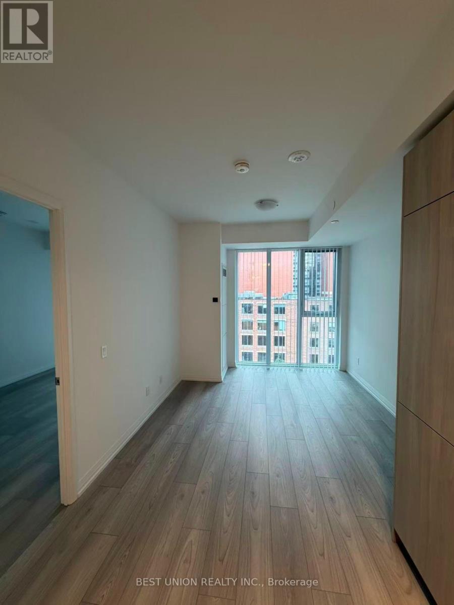 605 - 400 KING STREET, Toronto, Ontario