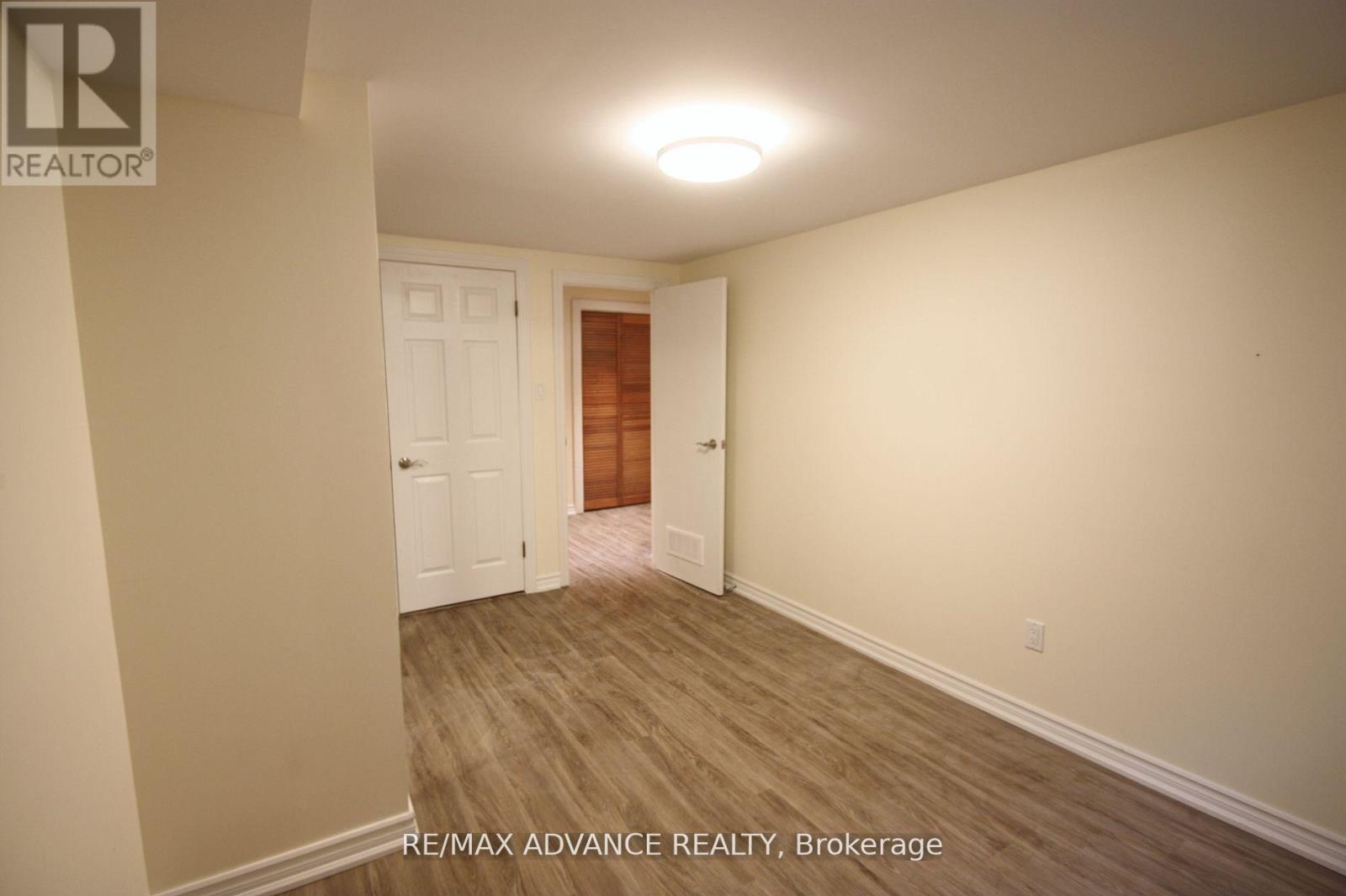 Lower - 33 Carluke Crescent, Toronto, Ontario M2L 2H7 - Photo 14 - C13549374