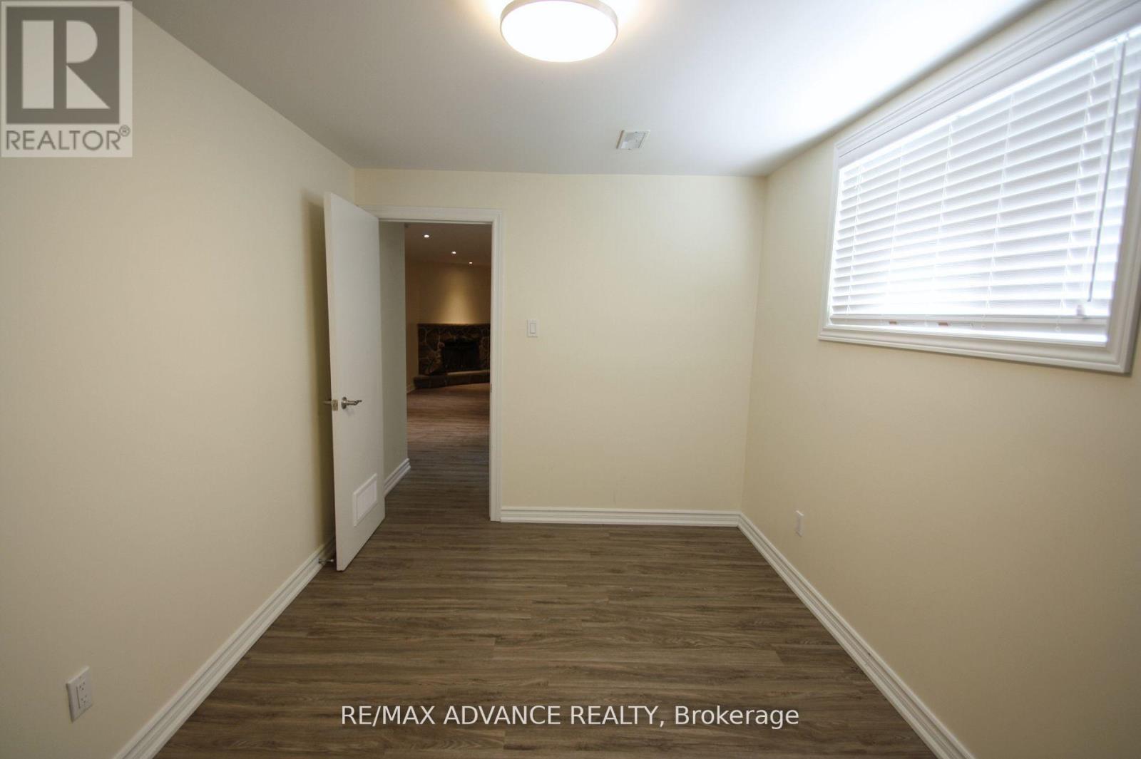 Lower - 33 Carluke Crescent, Toronto, Ontario M2L 2H7 - Photo 23 - C13549374