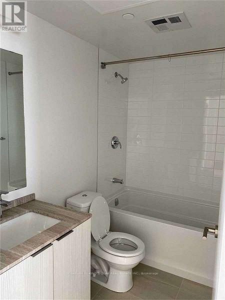 5701 - 11 Wellesley Street W, Toronto, Ontario M4Y 0G4 - Photo 9 - C13549432