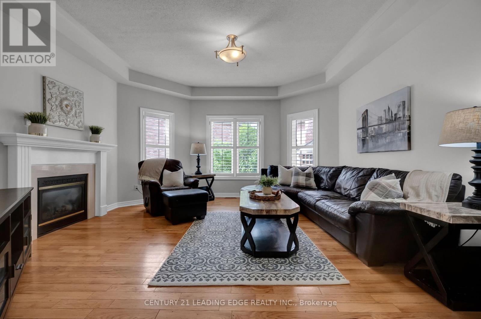 319 Mapleview Court, Pickering, Ontario  L1X 2X3 - Photo 17 - E13549316