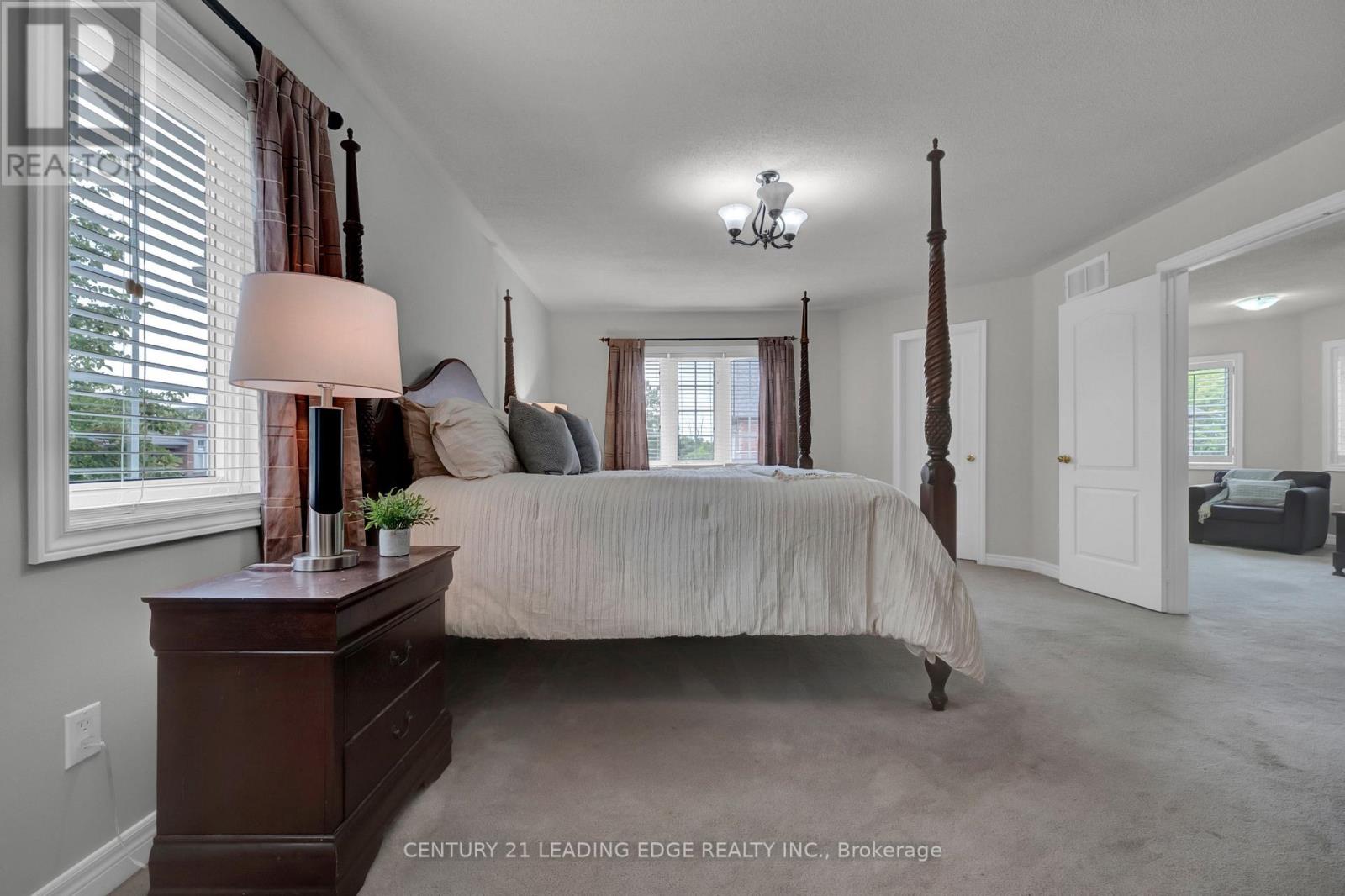 319 Mapleview Court, Pickering, Ontario  L1X 2X3 - Photo 23 - E13549316