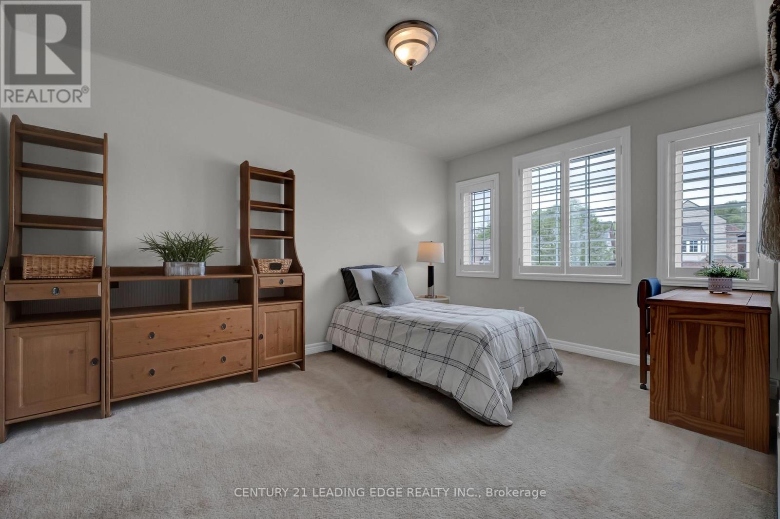 319 Mapleview Court, Pickering, Ontario  L1X 2X3 - Photo 27 - E13549316
