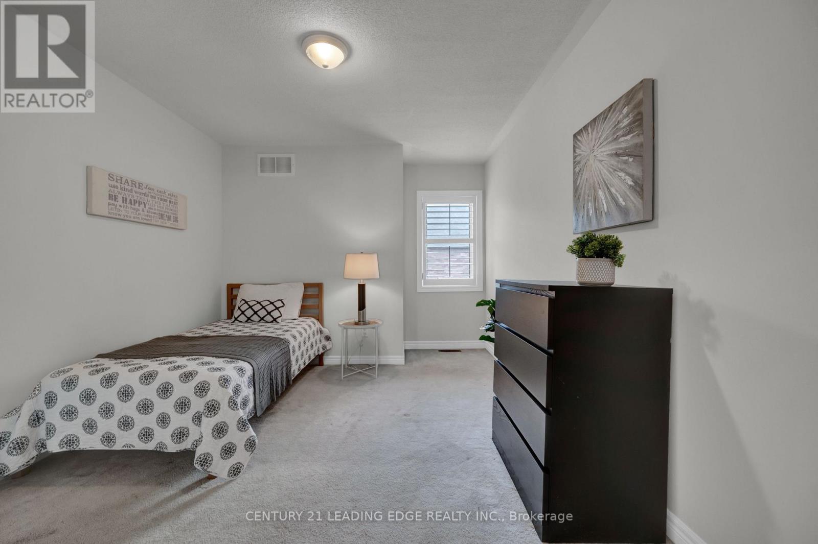 319 Mapleview Court, Pickering, Ontario  L1X 2X3 - Photo 30 - E13549316