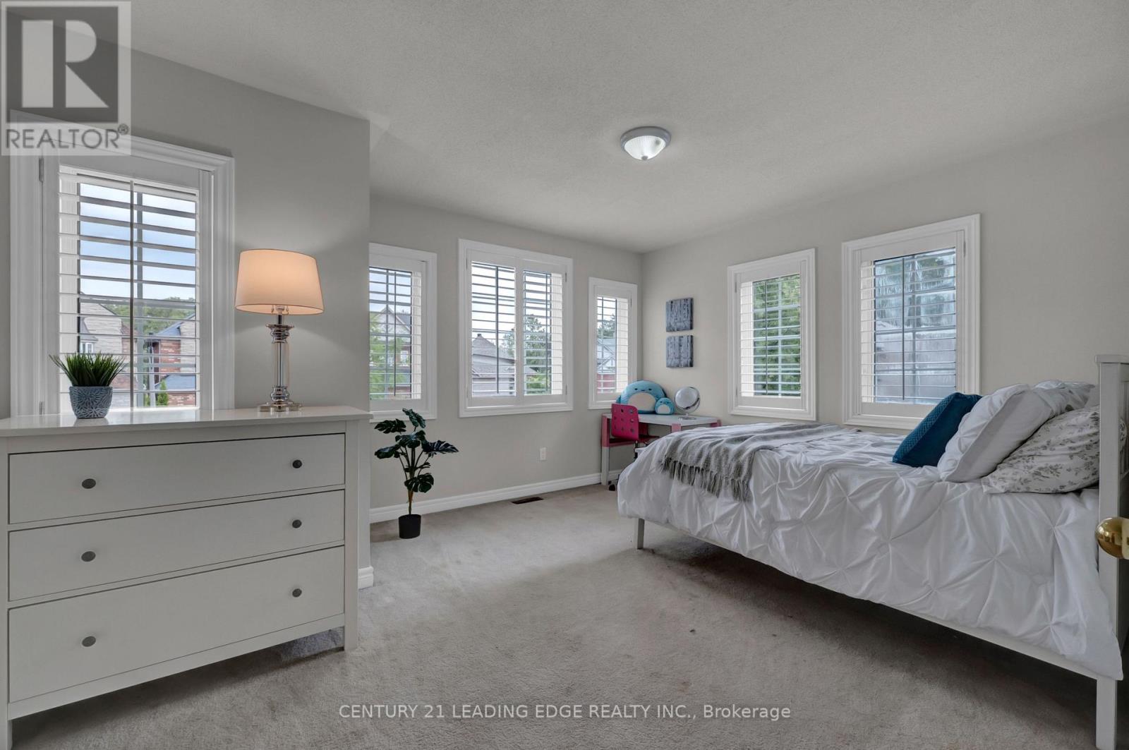319 Mapleview Court, Pickering, Ontario  L1X 2X3 - Photo 32 - E13549316