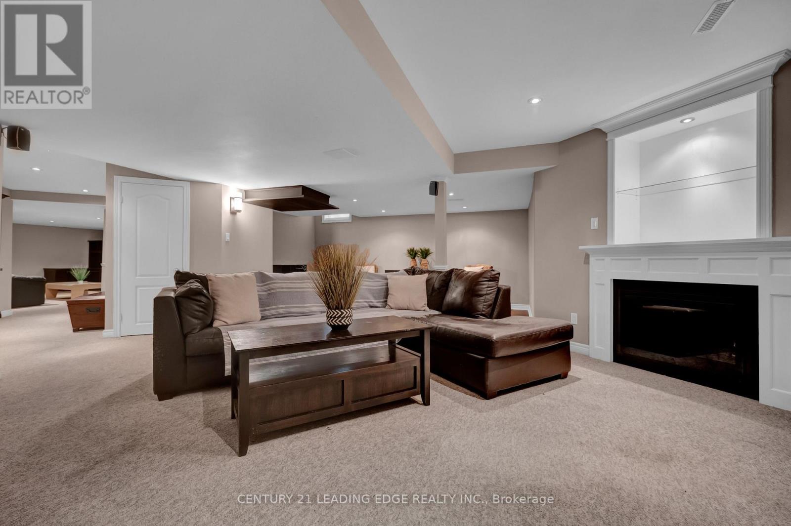 319 Mapleview Court, Pickering, Ontario  L1X 2X3 - Photo 42 - E13549316