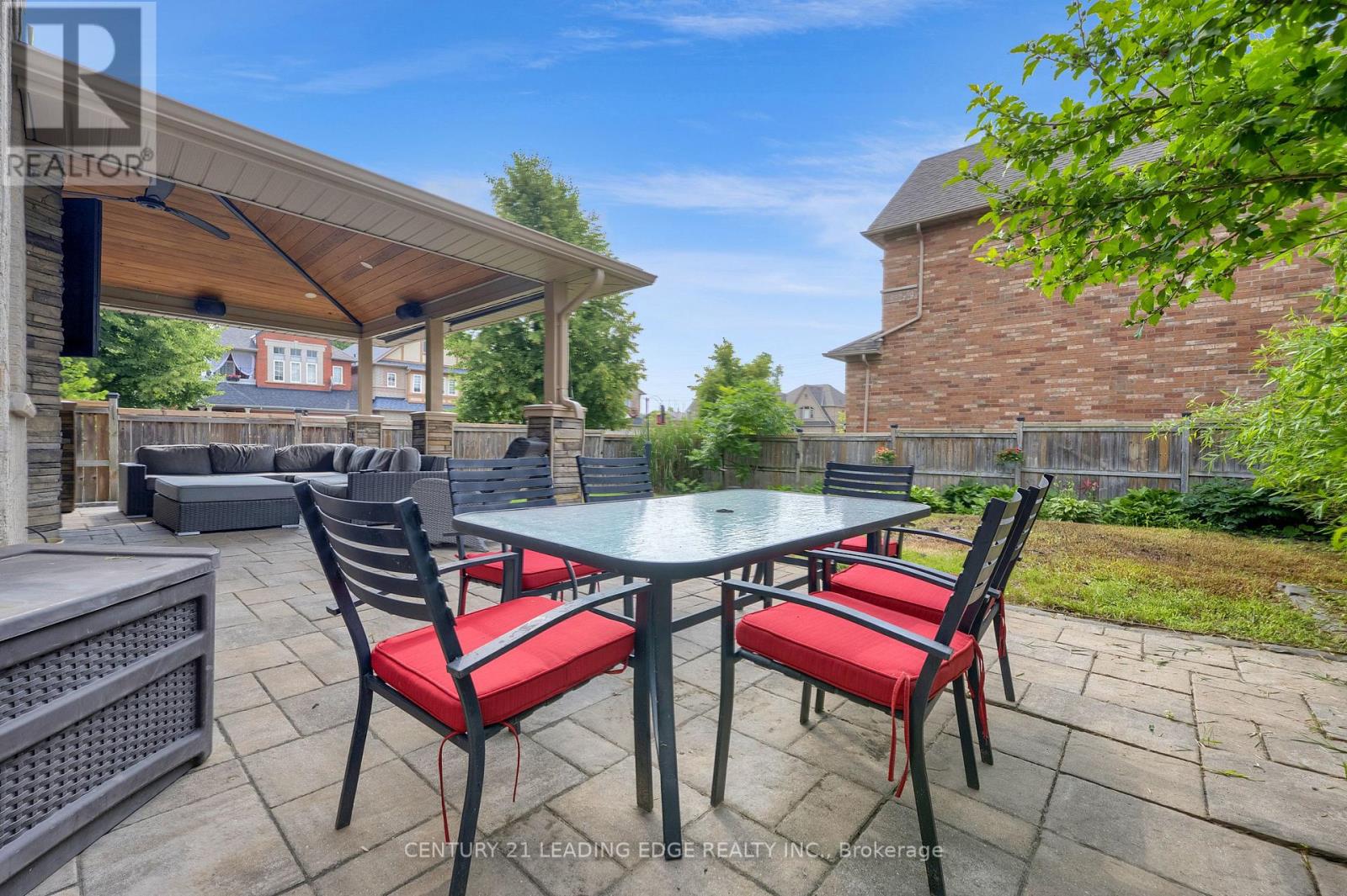 319 Mapleview Court, Pickering, Ontario  L1X 2X3 - Photo 46 - E13549316