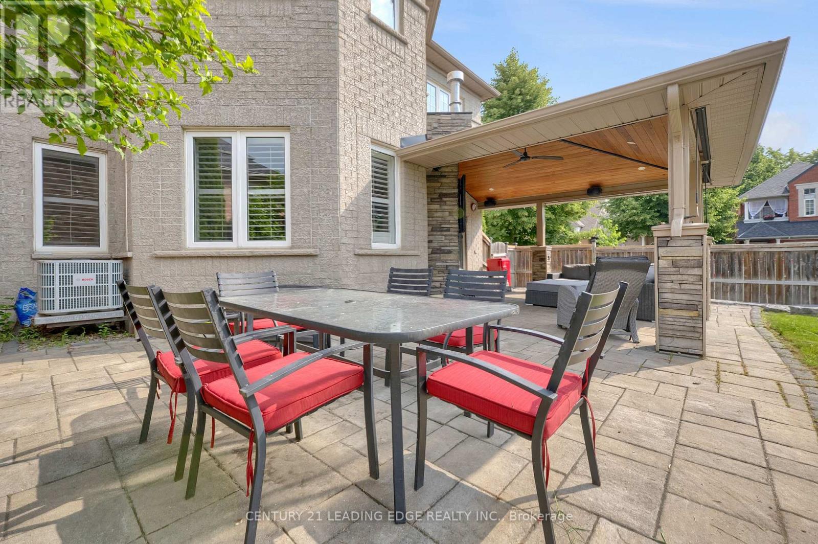 319 Mapleview Court, Pickering, Ontario  L1X 2X3 - Photo 47 - E13549316