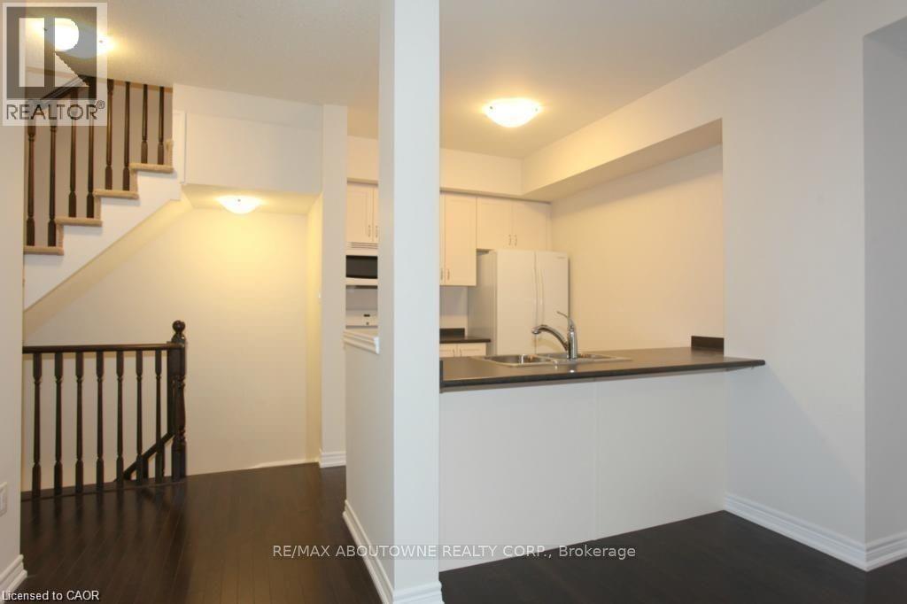 1401 Plains Road E Unit# 104, Burlington, Ontario  L7R 0C2 - Photo 9 - 40843476