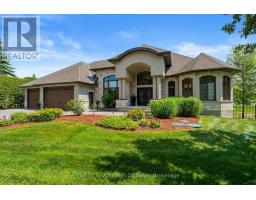 25 WINDING WAY, Ottawa, Ontario