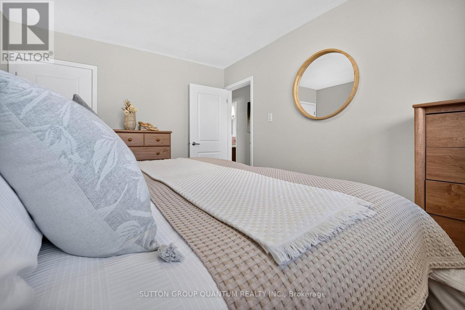 1016 East Avenue, Mississauga, Ontario  L5E 1W8 - Photo 14 - W13549298
