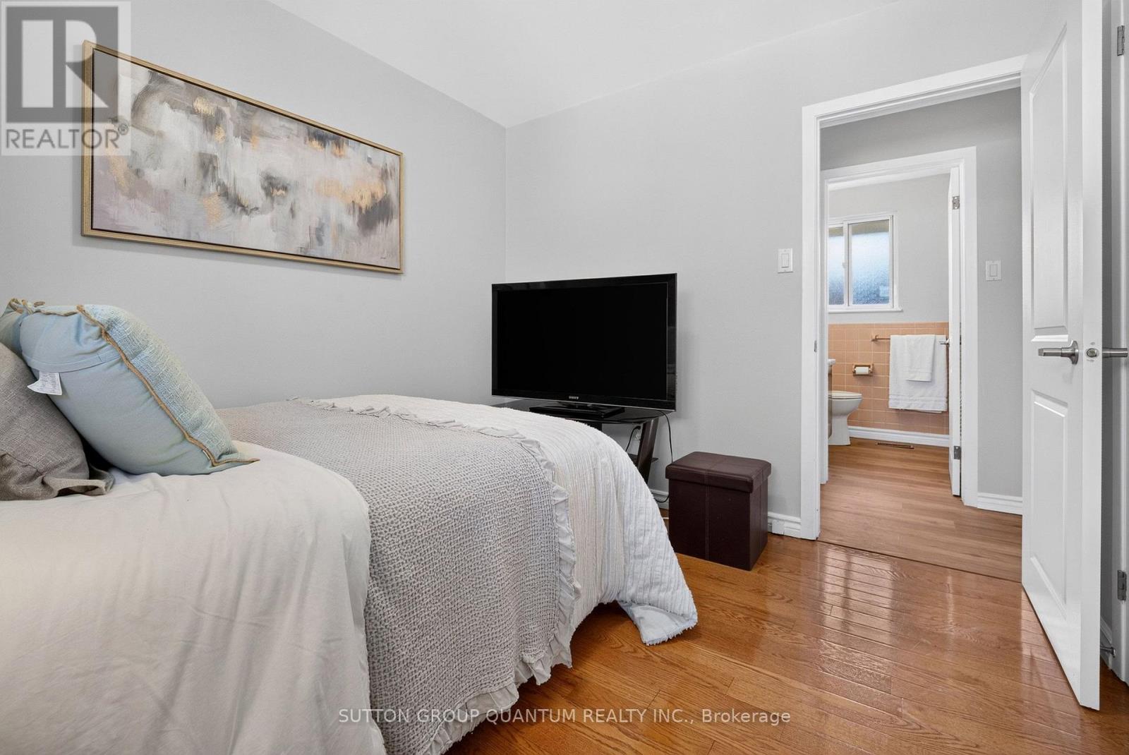 1016 East Avenue, Mississauga, Ontario  L5E 1W8 - Photo 17 - W13549298
