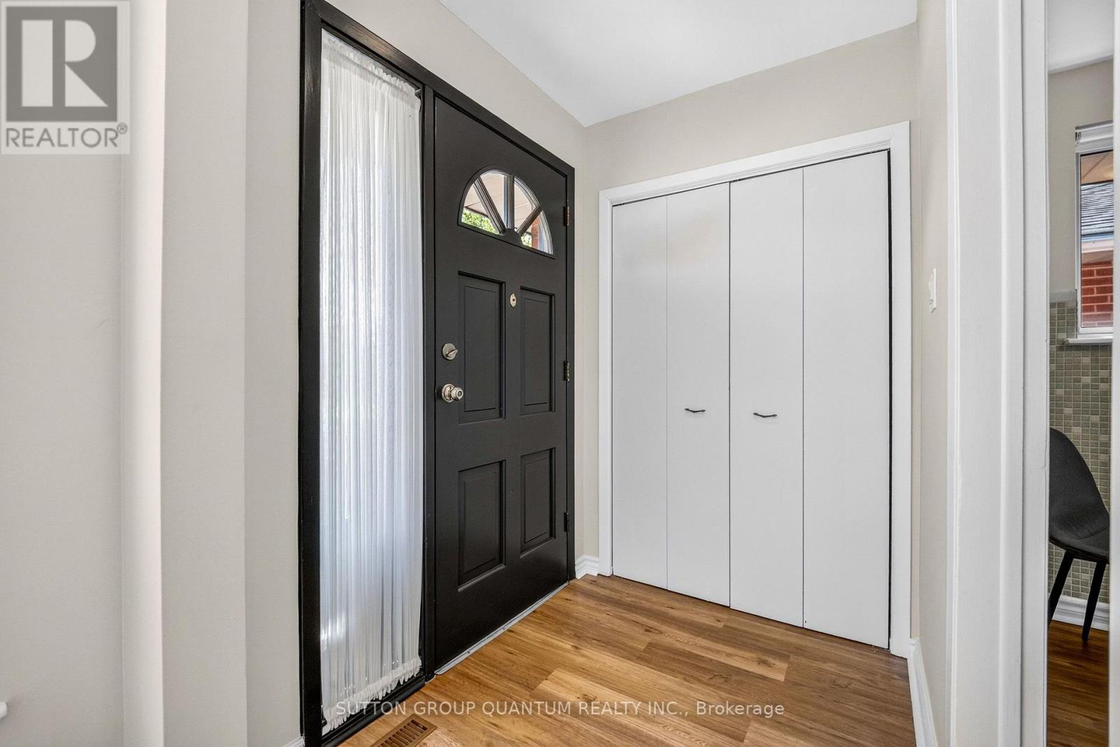 1016 East Avenue, Mississauga, Ontario  L5E 1W8 - Photo 4 - W13549298