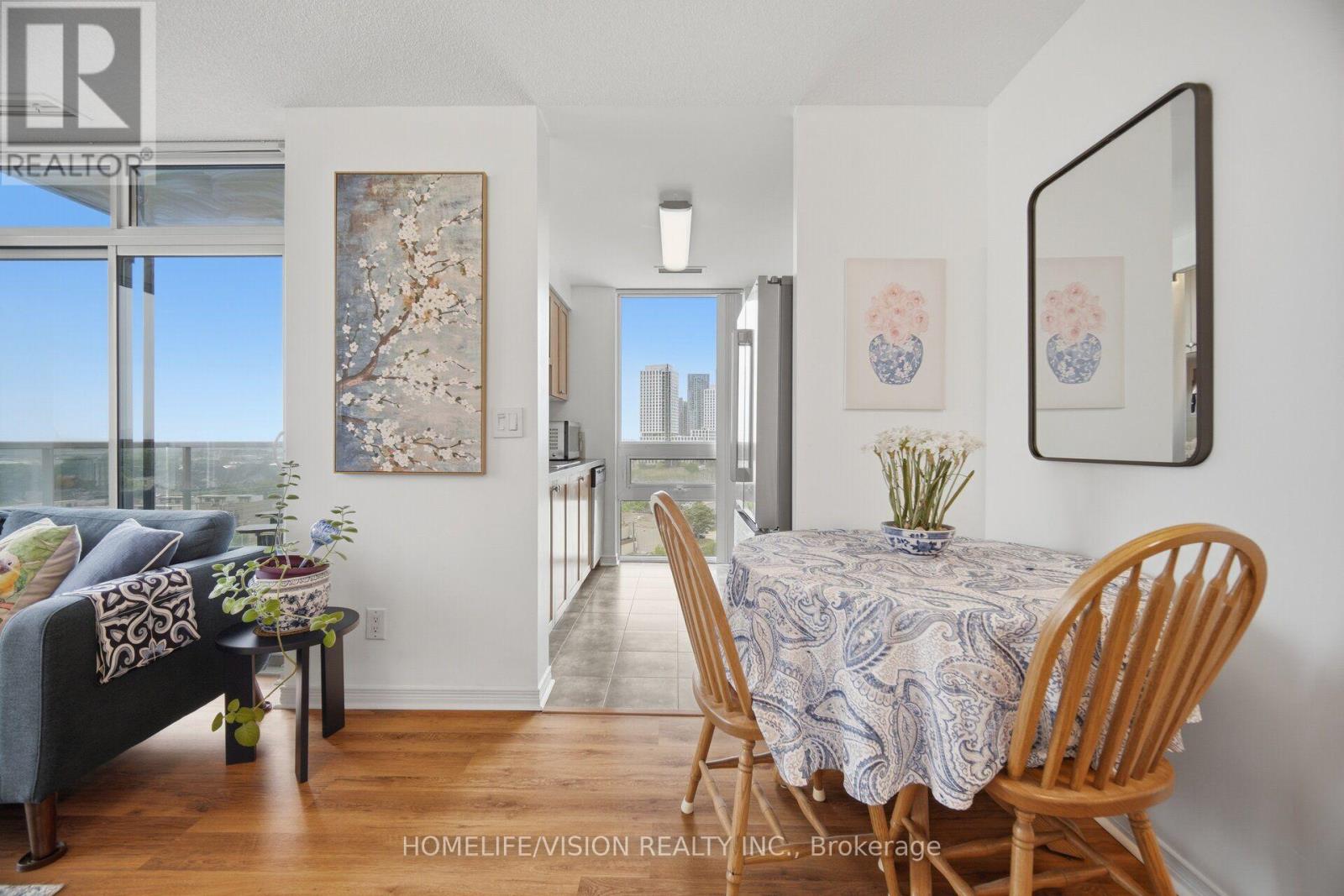 1007 - 3 Michael Power Place, Toronto, Ontario  M9A 0A2 - Photo 13 - W13549402