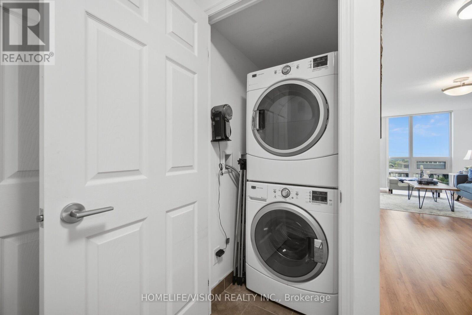 1007 - 3 Michael Power Place, Toronto, Ontario  M9A 0A2 - Photo 24 - W13549402