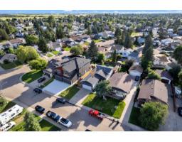 1316 35 St NW, Edmonton, Alberta T6L 3E8 (30017981)